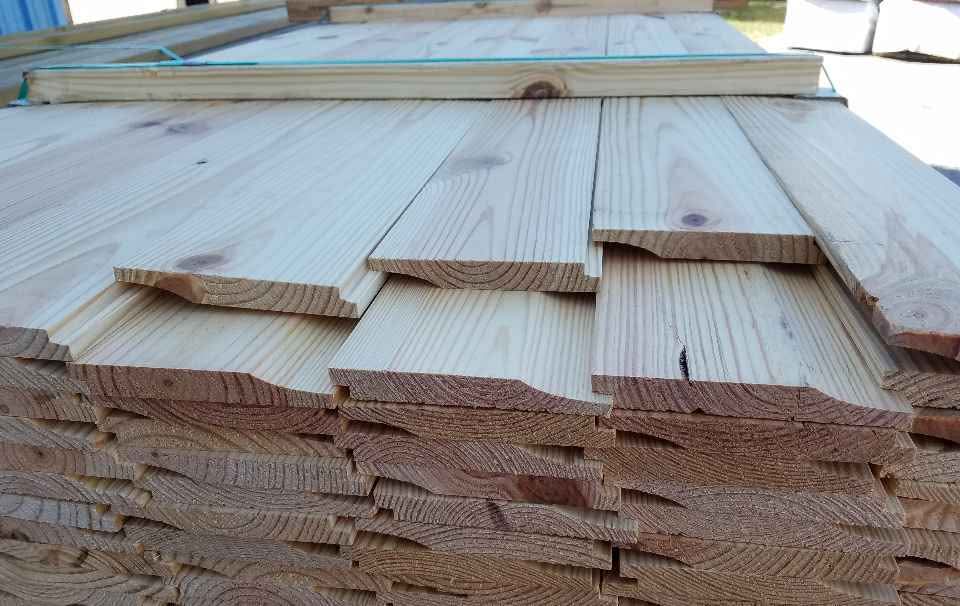 1x8 Novelty Siding - Easter White Pine (price lineal ft)
