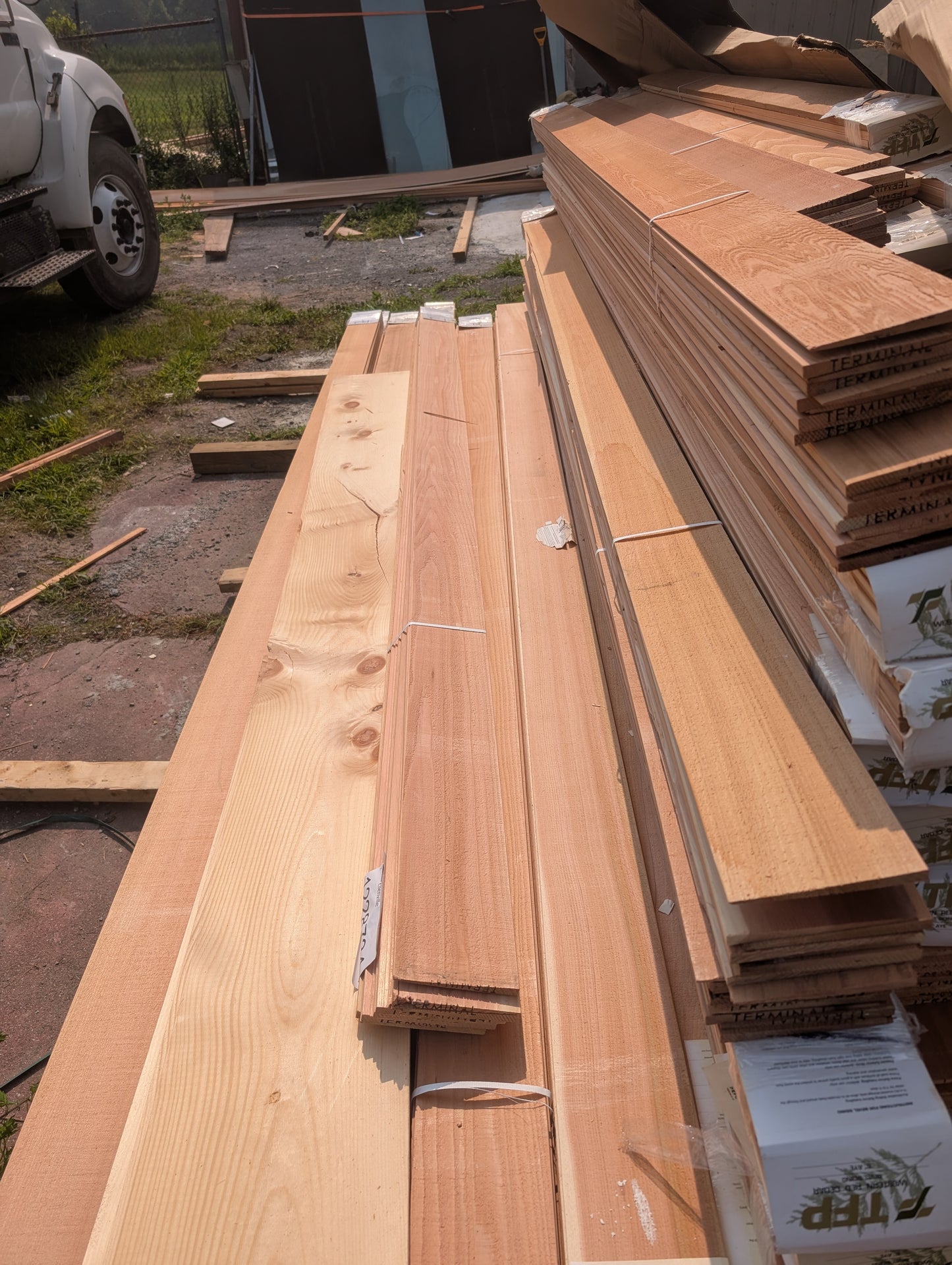 1/2X6 BEVELED CEDAR A&BETTER
